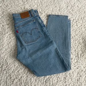 Levi’s Wedgie jeans